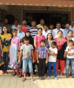 Distributor's family with MD